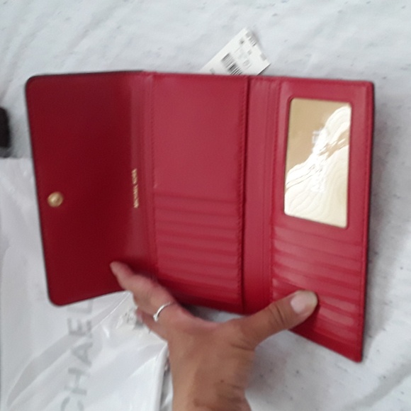 MICHAEL KORS HANDBAG & WALLET NWT - Picture 8 of 10